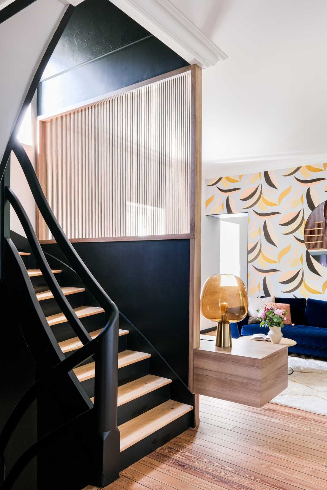 Escalier contemporain dans maison d'hôtes