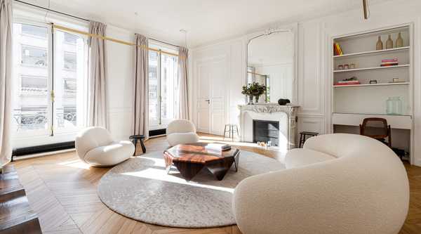 Rénovation du salon d'une maison contemporaine par un architecte d'intérieur à Lyon