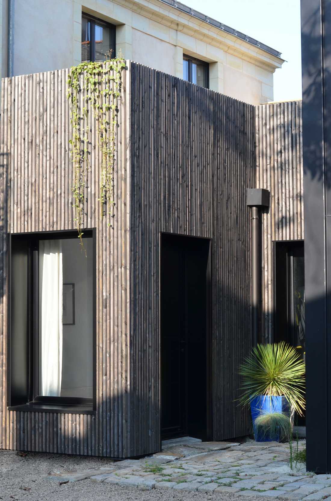 Extension of an old house carried out by an architect in Lyon
