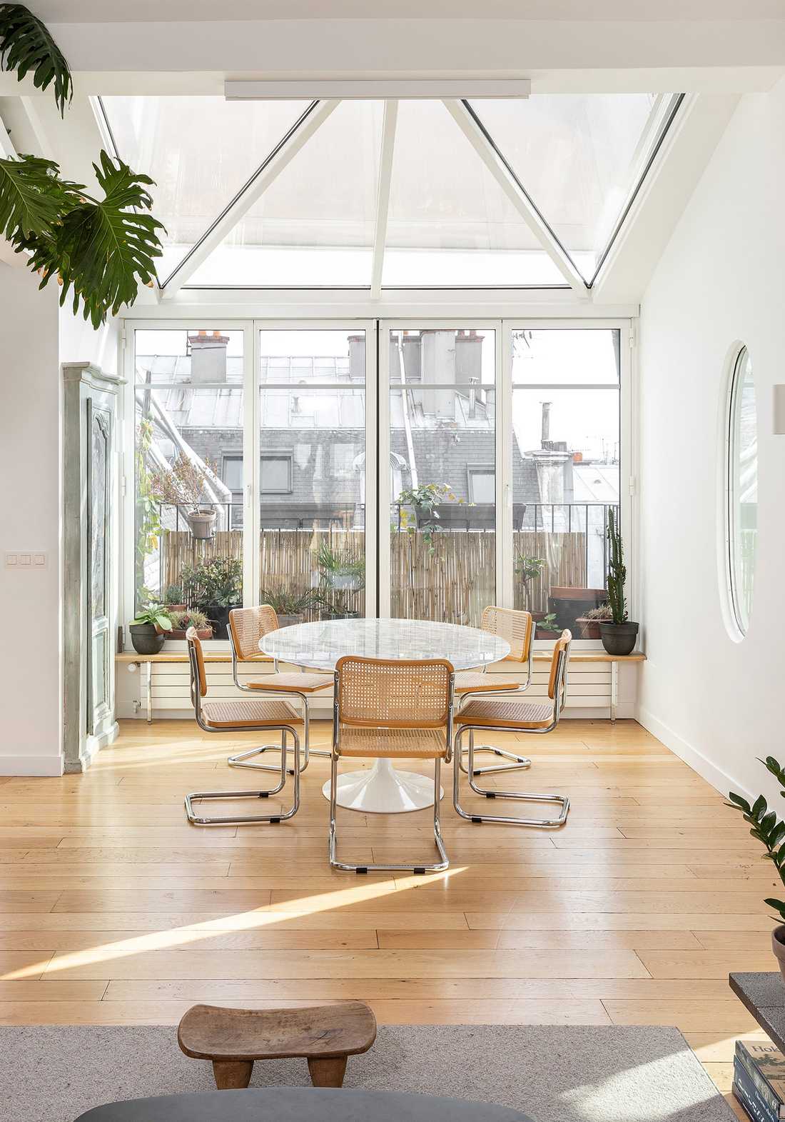 Salle à manger amenagée par un architecte d'interieur à Lyon