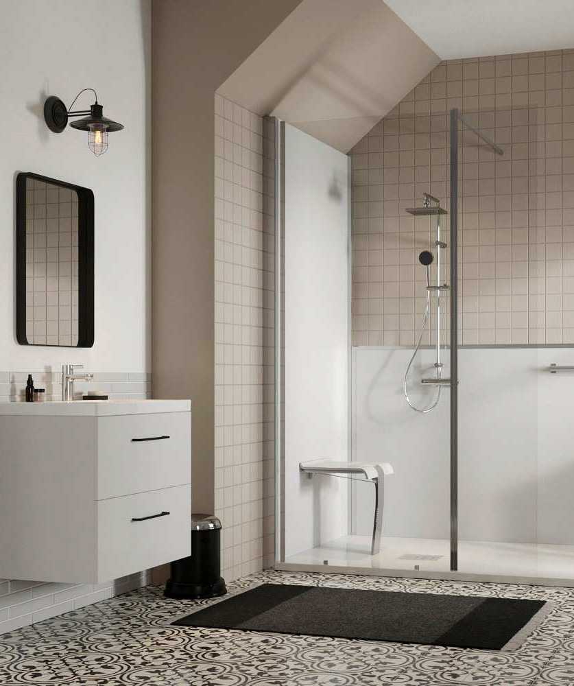 Salle de bain PMR aménagé par un architecte d'intérieur dans le Rhône