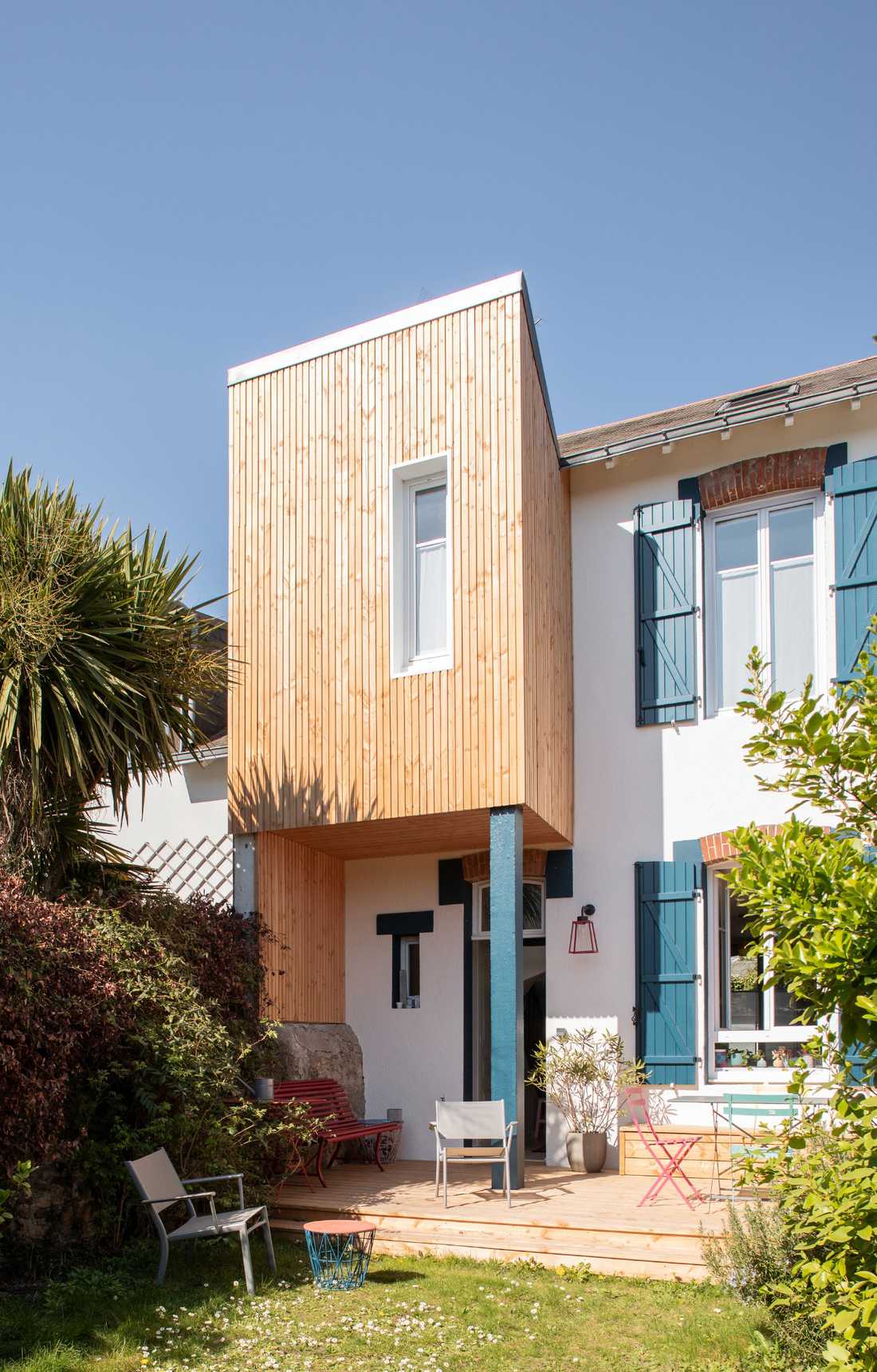 Architect-designed townhouse extension in Lyon