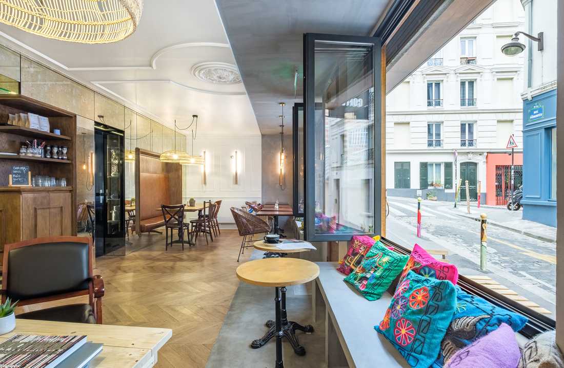 Haussmann style cafe-restaurant interior design in Lyon