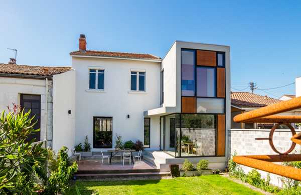 Conception et réalisation d'une extension dans une maison de ville par un architecte à Lyon