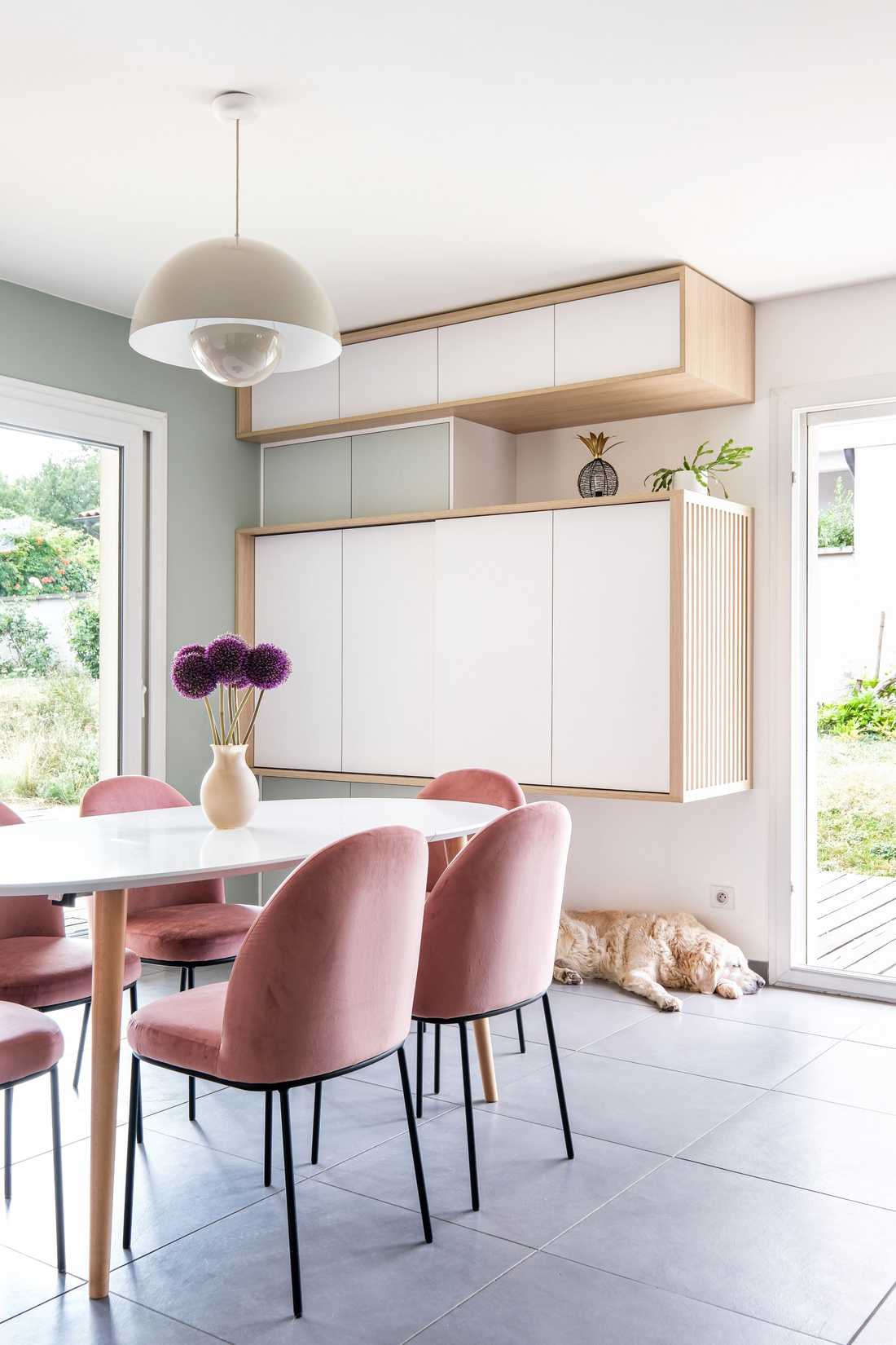 Rangement sur mesure dans la salle à manger