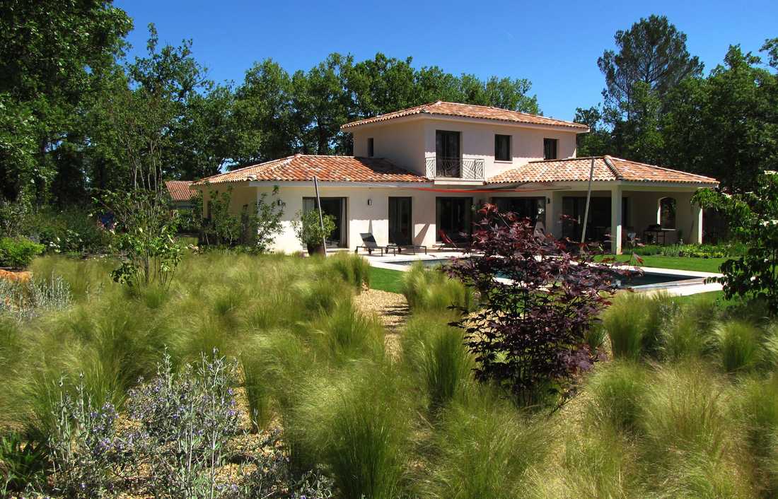 Jardin de graminées conçu par un paysagiste dans le Rhône