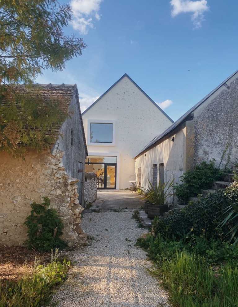 Réhabilitation d'une grange en maison par un architecte en Auvergne-Rhône-Alpes