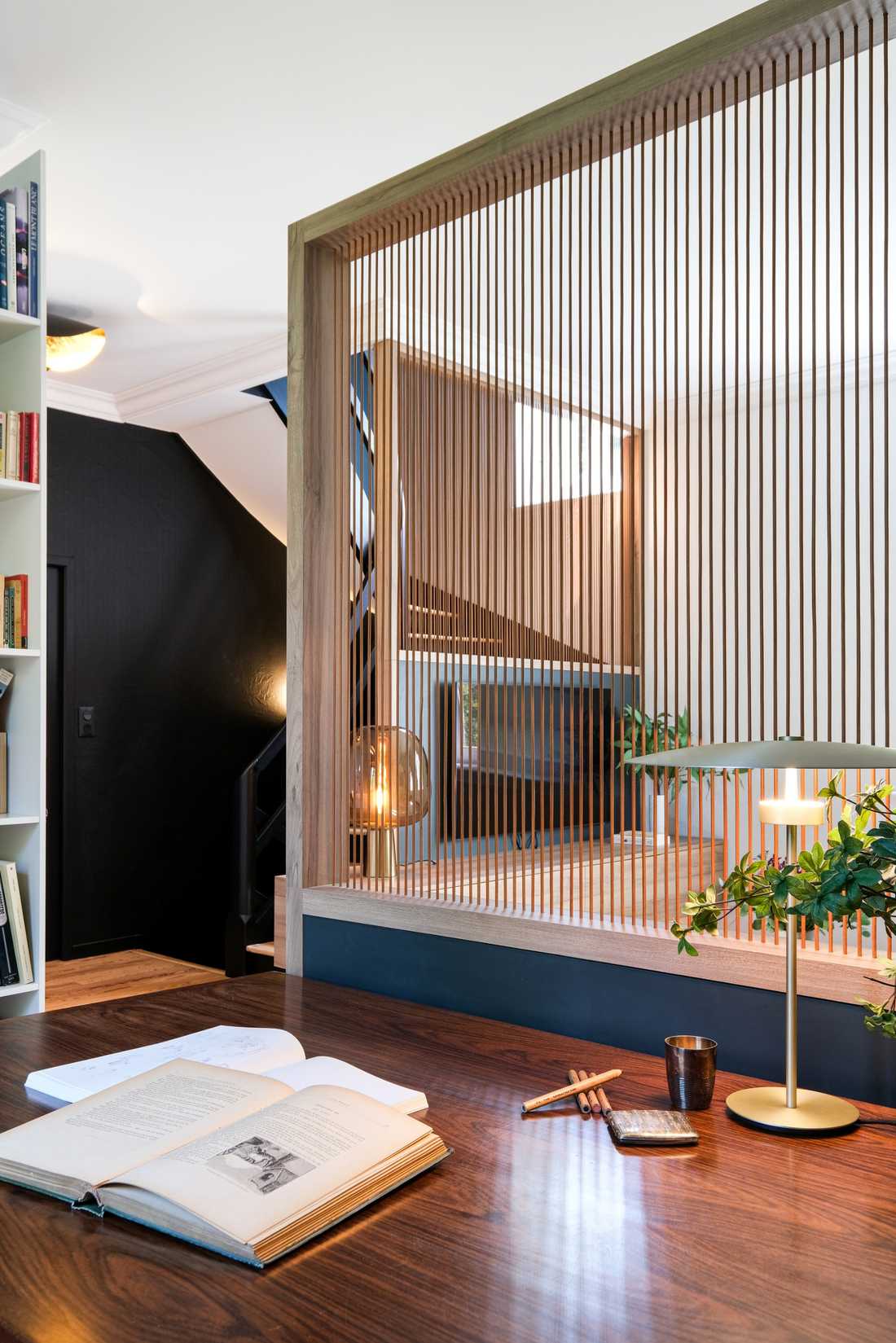 Salle à manger avec table en chêne