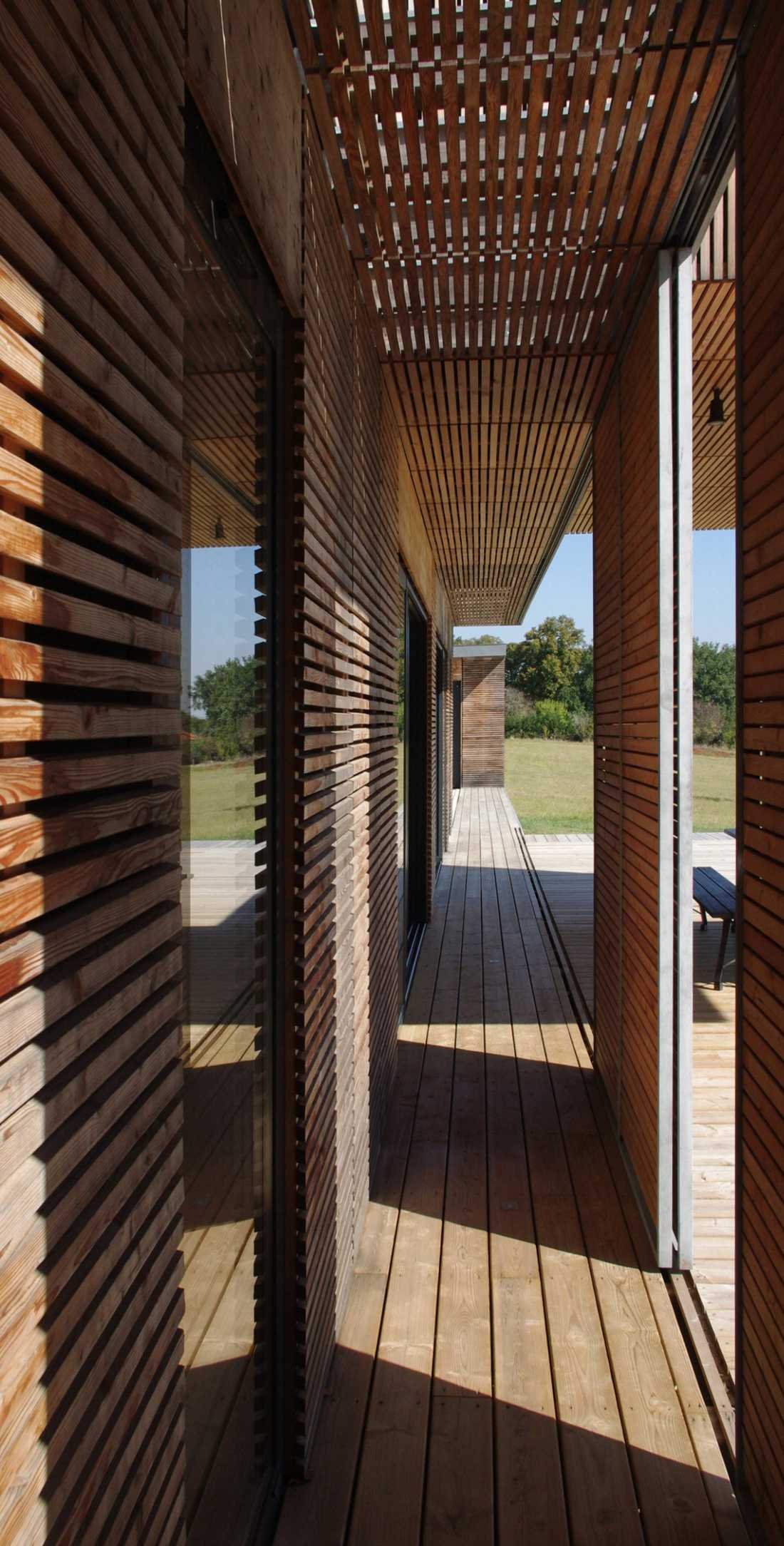 Wood frame extension built by an architect in Auvergne-Rhône-Alpes region