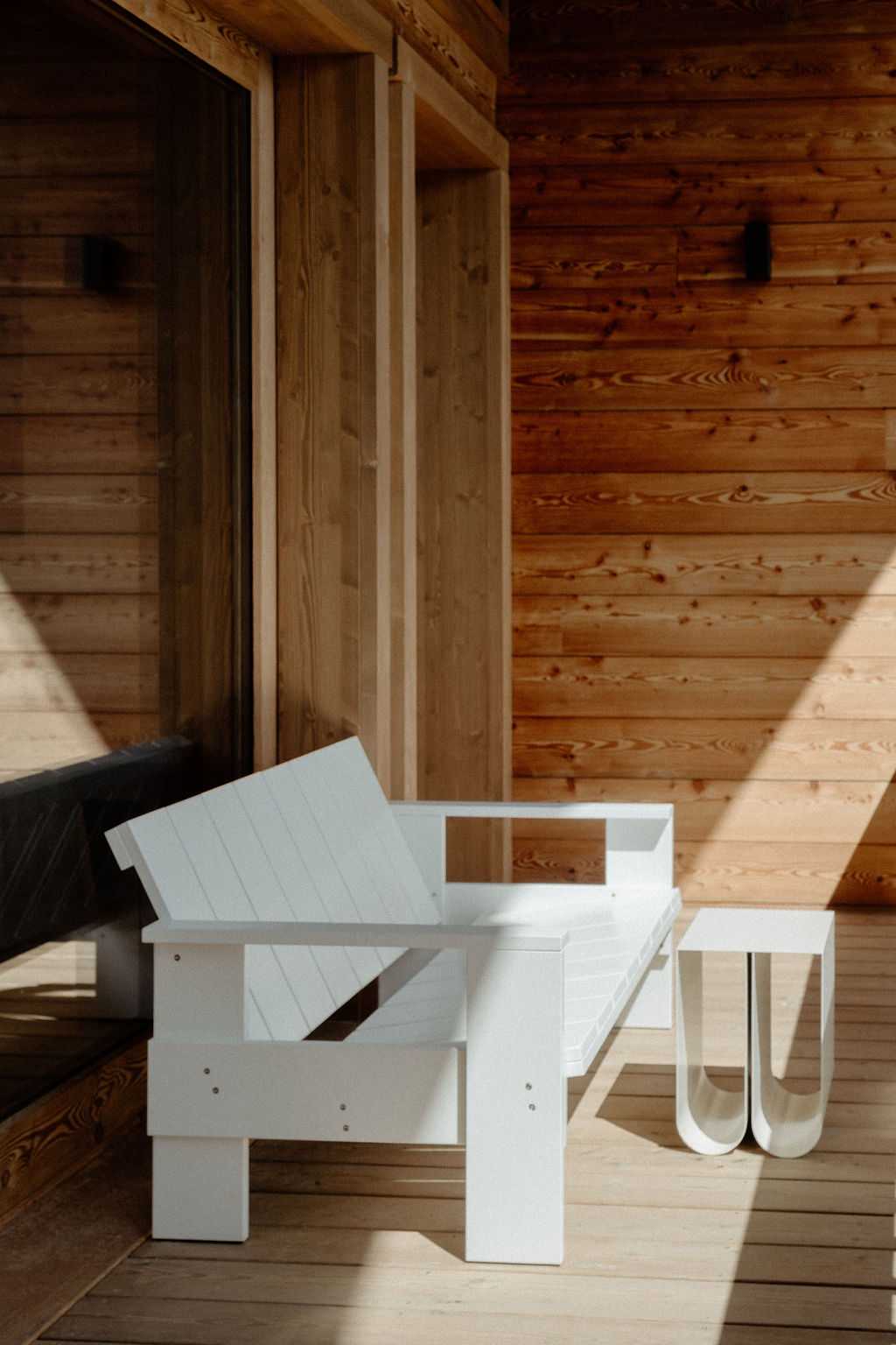 Fauteuil et canapé extérieur Hay sur le balcon