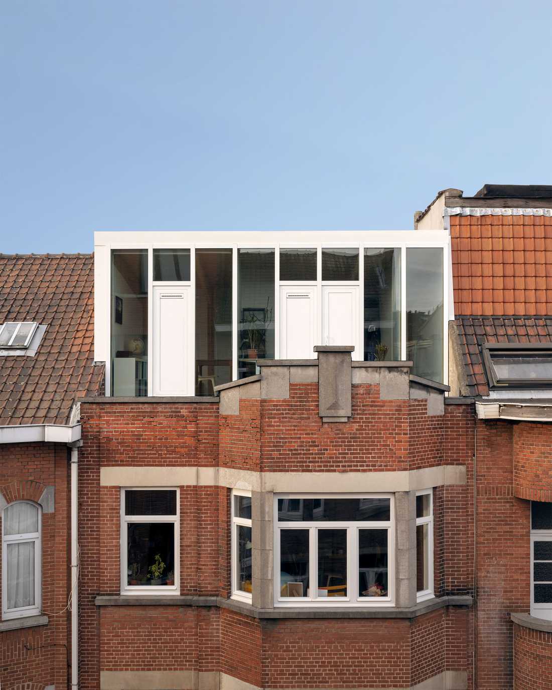 Raising of an old house by an architect in the Rhône area
