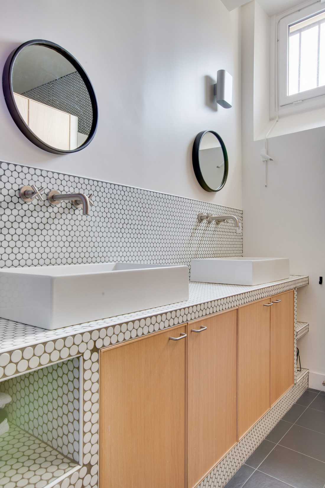 Salle de bain après les travaux de rénovation intérieure