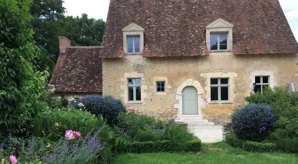 Création d'un jardin de villégiature par un paysagiste dans le Rhône