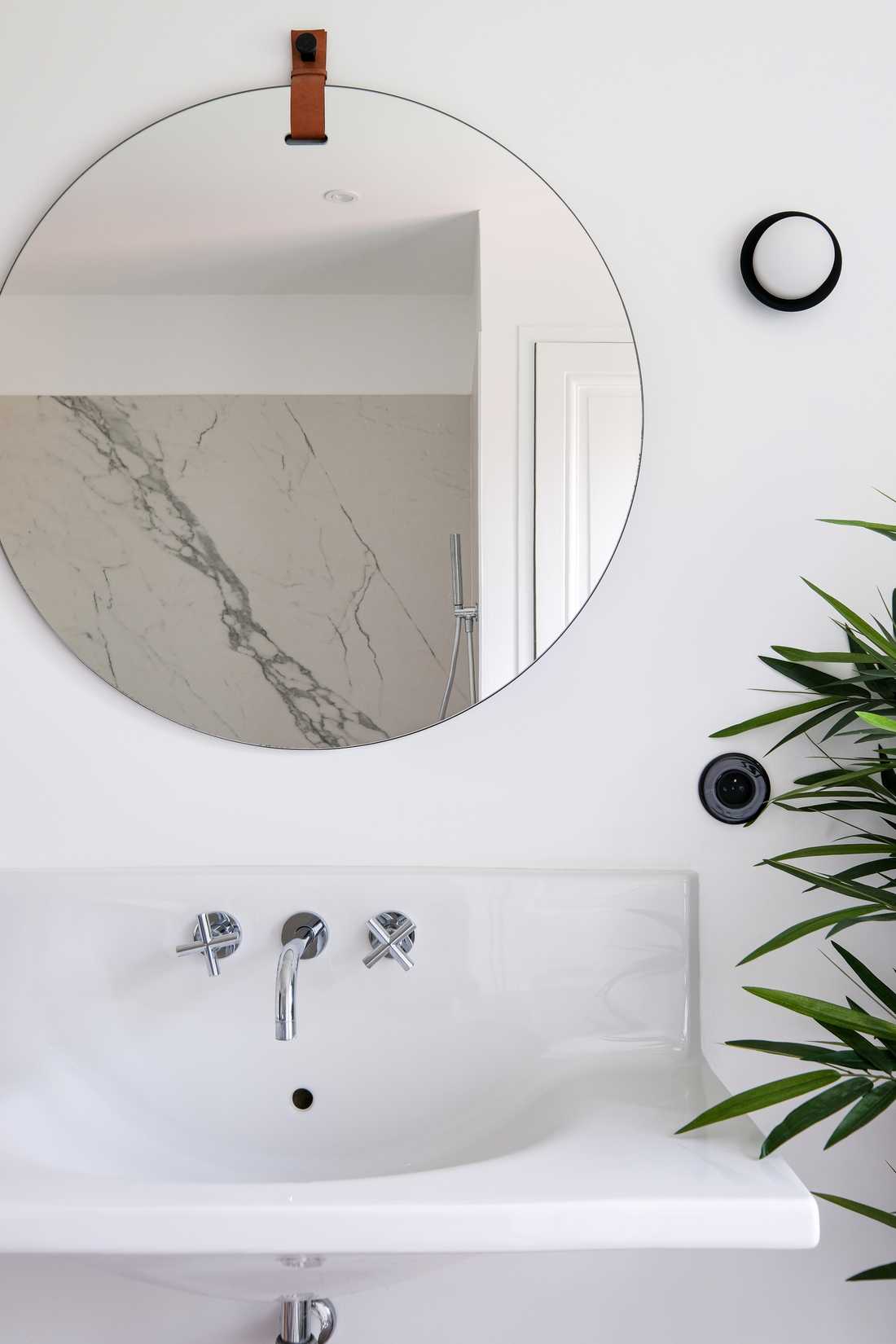 Salle de bain contemporaine