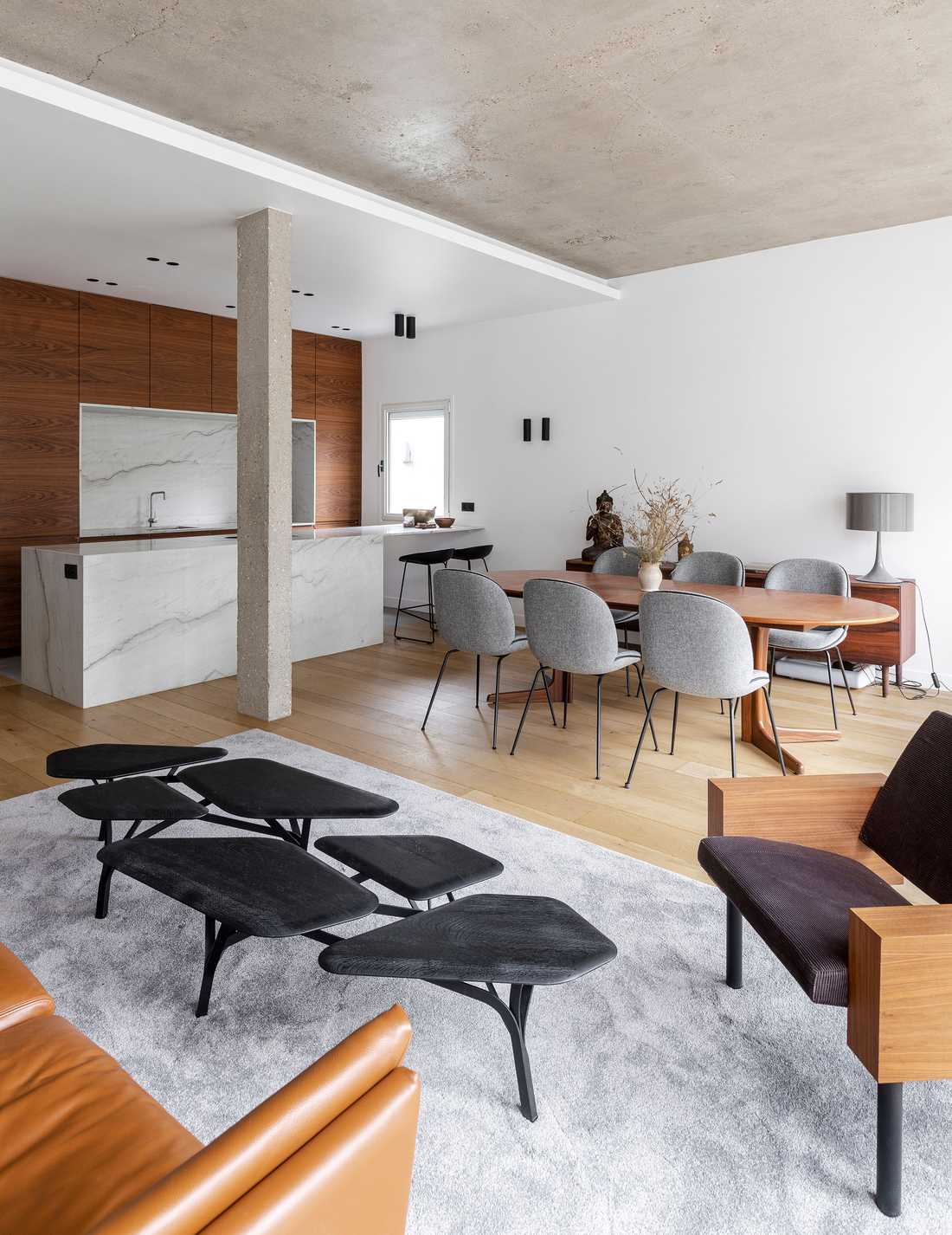 Living room of an apartment purchased off-plan after conversion work by an interior designer in Lyon